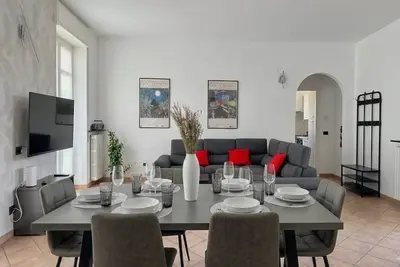 Image de Spacious apartment just a stone's throw from downtown