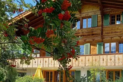 Chalet à Lenk avec piscine