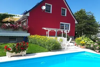 Image de Knobloch avec piscine
