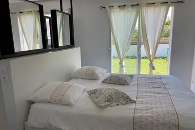 Image de maison à louer avec Piscine et Cabane pour enfants