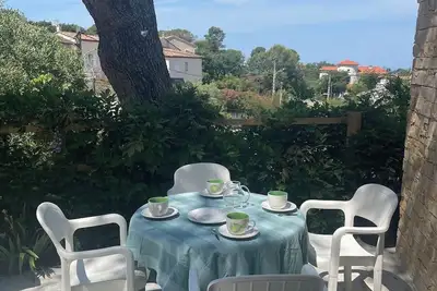 Image de Six-Fours-les-Plages - Appartement 4 couchages climatisé avec terrasse vue mer
