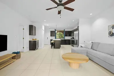 Image de Pacifico L308 | Pool View Condo + Beach Club