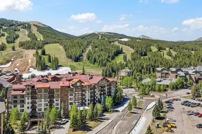 Image de Center Village Condo | Walk to Lifts | Hot Tubs