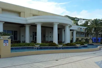 Image de Suite de luxe pour 8 personnes   Dawn Beach Club  du Jw Marriott Resort and Spa
