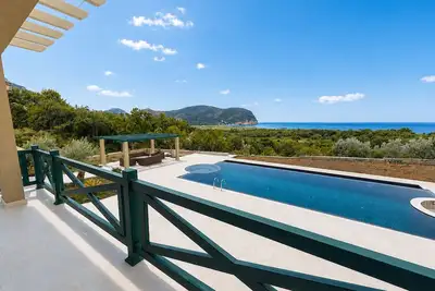 Image de Paštrovići Stone Retreat – Piscine, Jacuzzi et Vue sur l’Adriatique