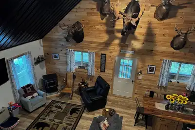 Image de Camp with all the amenities of home sleeps 13