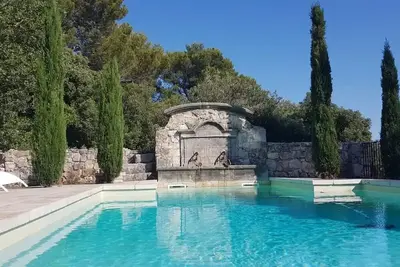 Image de Domaine oléicole privatif 9+9 pers. • Piscine • Sainte-Baume • Aucun voisin