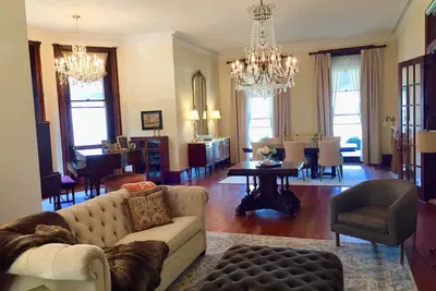 Image de Historic Suite  with Ballroom for Rent on the Delaware River, 15 min to Philly