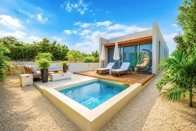 Image de New Luxury Villa in scenic Turtle Tail area w/ Plunge Pool, Lake Views