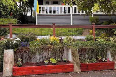 Image de Cool apartment in vibrant Seattle neighborhood. Restaurants, bars and Light Rail.
