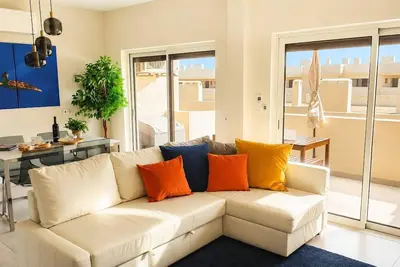 Image de Appart Moderne avec Piscine et Accès à la Plage