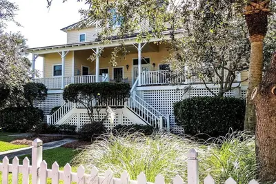 Image de Incredible Beach House with Nice Views in Georgetown, South Carolina