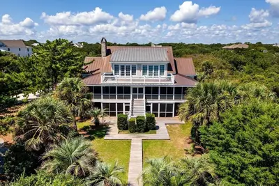 Image de Beachfront Vacation Home with Private Boardwalk in Georgetown Sc