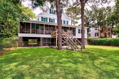 Image de Renovated Family Rental in Georgetown, South Carolina