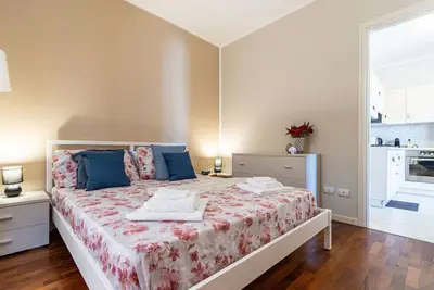 Image de Cuz's Lake House - Arona Center - Free Wi-Fi