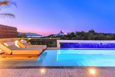 Image de Minoas Lake Villa 2 Heated Pools 18 guests