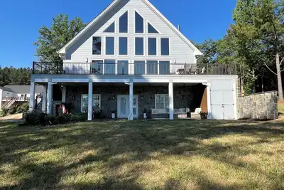 Image de Blue Point House & Sauna, 3-bedroom Lake house with dock& Sauna