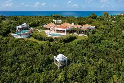 Image de La Vue Folle (5 bedrooms) - Water view villa with two pools, Terres Basses, St. Martin