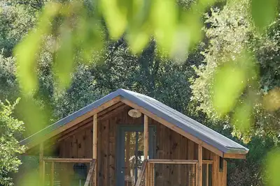 Image de Ecolodge Cyste 2/3 pers dans le sud luberon en pleine garrigue