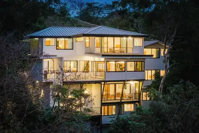 Image de Luxury Brand New : Casa Rambutan - 3br