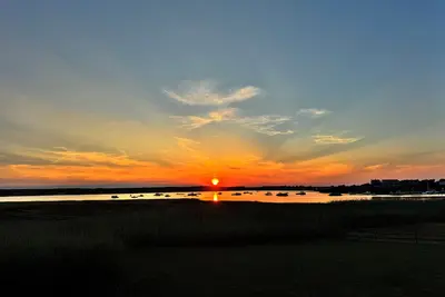 Image de waterfront home on Biddeford Pool, 2 min walk to beach, spectacular sunset view