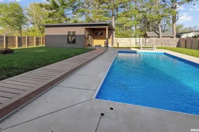 Image de Marion Cabin private pool, pickleball, park, walking paths, and put-put golf