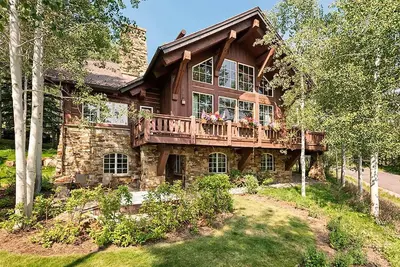 Image de Ski-In/Out Lodge at the Heart of Bachelor Gulch, Vail