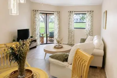 Image de Golf Getaway Villa: A Pet-Friendly Home Base in Deep Creek, Punta Gorda, Fl