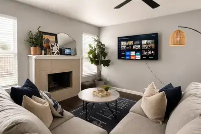 Image de Townhome 15 Minutes from Arlington Entertainment District & World Cup
