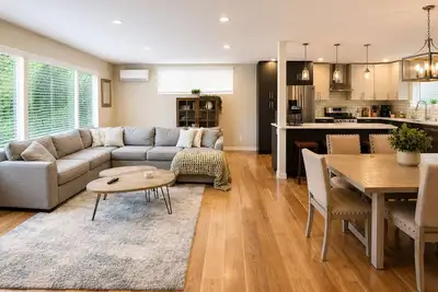 Image de Family Friendly 3-bedroom apartment with Ac in charming Seattle