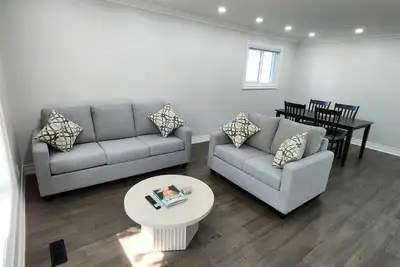 Image de Charming Port Union Oasis | Near Waterfront, Best Food, Easy Commute Downtown