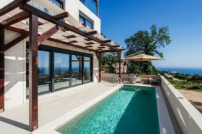 Image de Amazing home in Budva