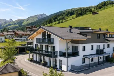Image de Grand appartement avec ski aux pieds et sauna.