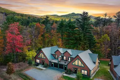 Image de Luxurious Cabin near Cranmore Mountain for an Incredible Family Getaway in Conway, New Hampshire
