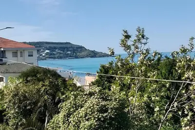 Image de Appartement « Brezza Dei Trabocchi Fossacesia » : Vue Mer, Jardin Commun, Climatisation