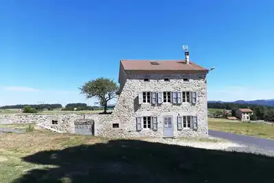 Image de Gîte rustique en famille dans les Gorges de l'Allier, nature et randonnées à proximité