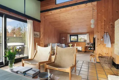 Image de Maison de vacances des années 70 avec une plage au bout de la rue