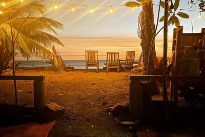 Image de 2br Beachfront House · Kitchen · Fiber WiFi · Ac · Hot Water