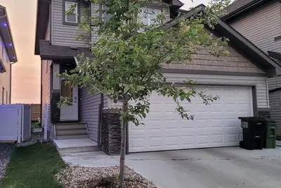 Image de Charming home in North Edmonton