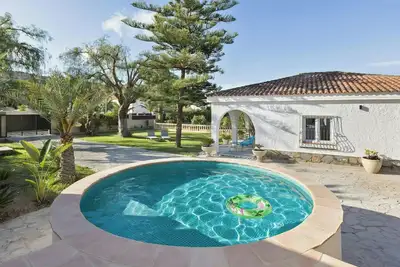 Image de Maison avec piscine et jardin près d'Alicante