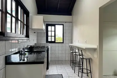 Image de 09 | Res. 305 • Beautiful Apartment – Great Value, 5 Min from the Beach