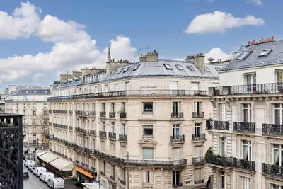 Image de Discover The Elegance & Excitement In The Heart Of Paris'S Golden Triangle