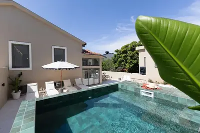 Image de Canopy House I Heated Pool by Portugal Active
