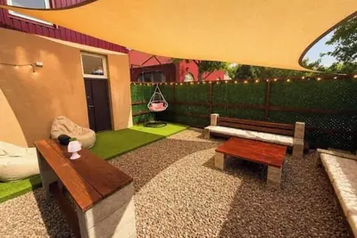Image de The Hidden Garden | Cozy Loft Retreat with Private Garden & Free Parking