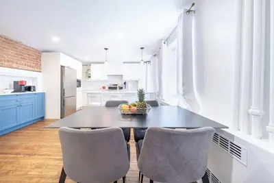 Image de Près du Traversier | L'Appartement des Notaires