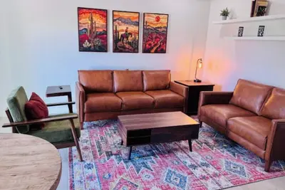 Image de 2-bedroom townhome in peaceful Mesa