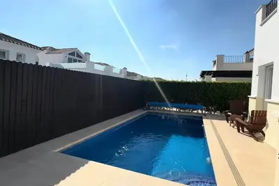 Image de Luxury Villa with Private Pool