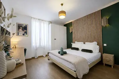 Image de ✨L’Émeraude Rémoise • Idéalement Situé & Confort & Climatisé 💚