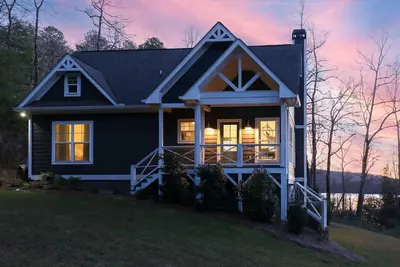 Image de Elegant Murray Cove at Lake Burton