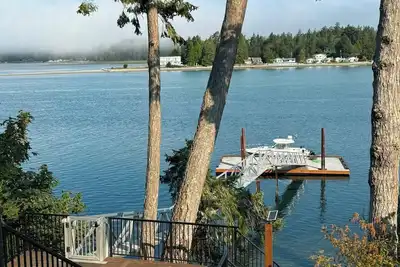 Image de Relaxing Waterfront Haven